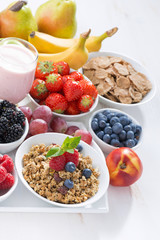 Delicious and healthy breakfast with fruits, berries and cereal