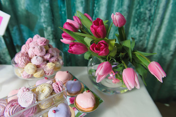 Candy bar with Fresh flowers.