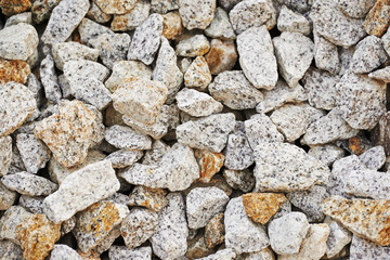 duże kamienie granitowe