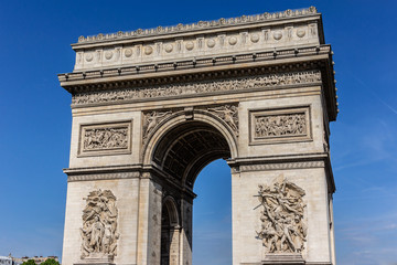 Fototapeta na wymiar Arc de Triomphe de l'Etoile on Charles de Gaulle Place, Paris.