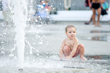 baby in the fountain