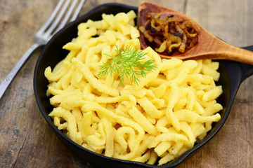 Pfanne Spätzle