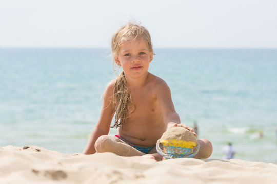 |1２ year old little girls naked 