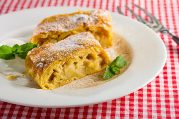 apple strudel