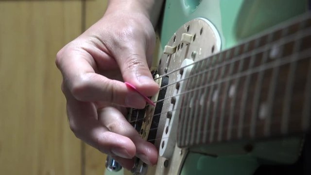 4K ギター演奏アルペジオ