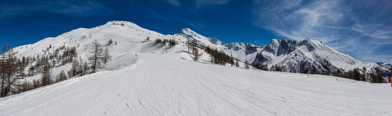 Fototapeta na wymiar Ski slopes in the Via Lattea