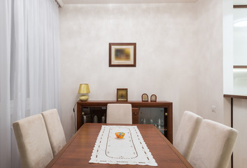 Small and practical dining room 