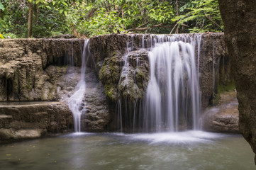 Fototapeta na wymiar Huai Mae Khamin Waterfall