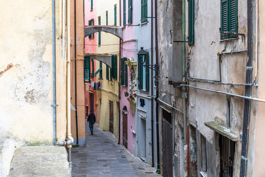 Ruelle color&eacute;e de Vintimille