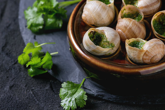 Ready to eat Escargots de Bourgogne snails