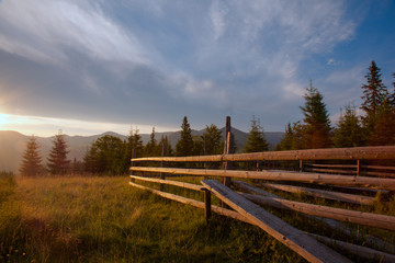 Obraz premium Colorful summer sunset. Carpathians, Ukraine.