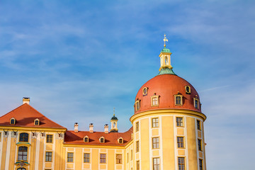 Fototapeta na wymiar Schloss Moritzburg bei Dresden
