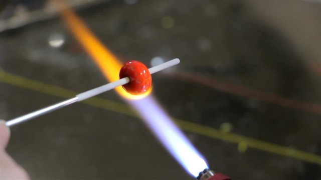 Manual production of bead, thirty-second video