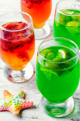 jelly drink with kiwi and oranges