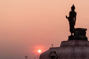 Photo sur Plexiglas Monument Coucher de soleil au monument de Bouddha