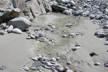 fond sableux - lit de rivière asséché