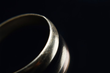 ring on reflection backgrounf
