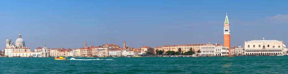 Fototapeten Panoramic view of Venice and San Marco piazza © STOCKSTUDIO