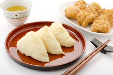 いなり寿司とチキンカツ