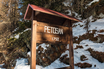 Petosan cartello