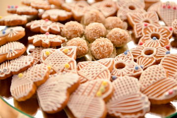 Lots of decorated cookies