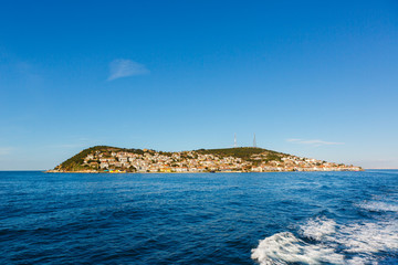 luxury and elegant wooden mansion houses in island