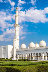 Fototapeta na wymiar Sheikh Zayed White Mosque