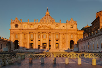 Fototapeta na wymiar St. Peter's Cathedral early in the morning, Vatican