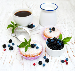 Muffins with fresh berries