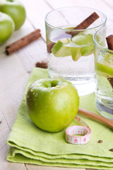 Apple and cinnamon drinks