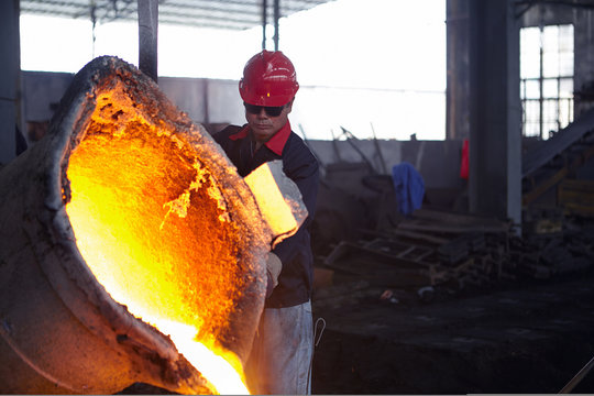Working in cast iron foundry