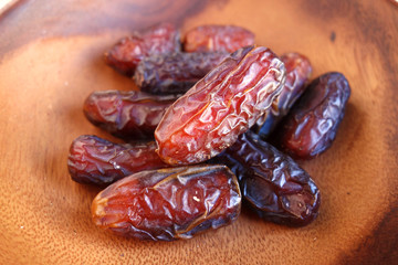 sun dried dates