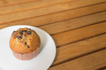 chocolate chip muffin
