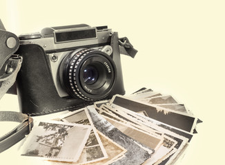 alte analoge fotokamera mit bildern
