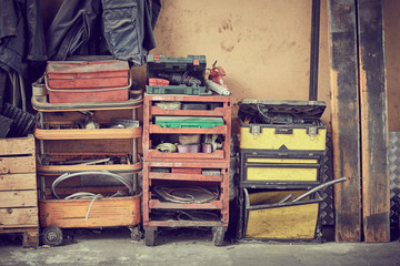 Ricambi e attrezzi in officina