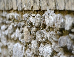 mur