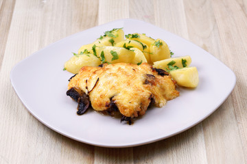 meat with potatos