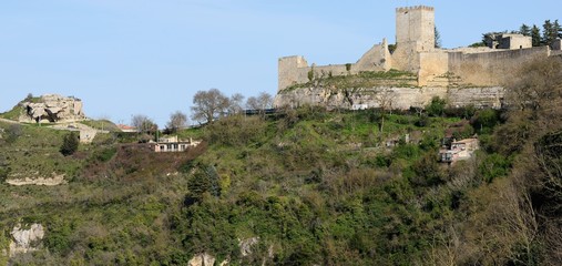 Fototapeta na wymiar château de lombardie, Enna