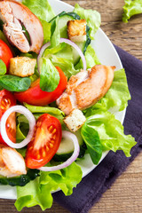 Chicken salad with vegetables