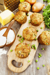 Muffins with green peas