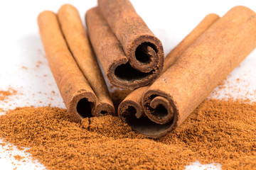 cinnamon sticks with powder