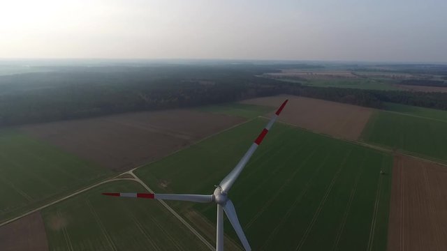 Windenergie Luftaufnahme von Windkraftwerk