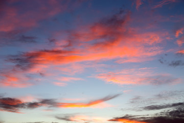 Obraz premium Beautiful colorful sunset