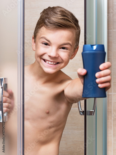 Teen Boy Takes A Shower In The Bat