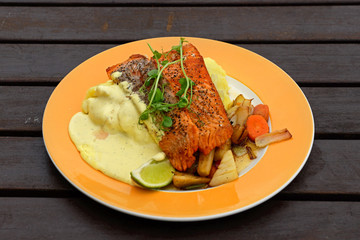Salmon fillets with potatoes