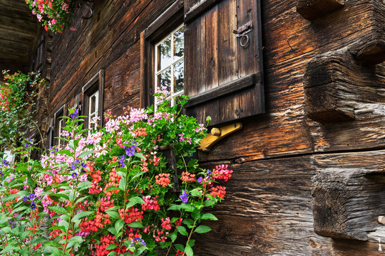 Fassade eines alten Bauernhofs