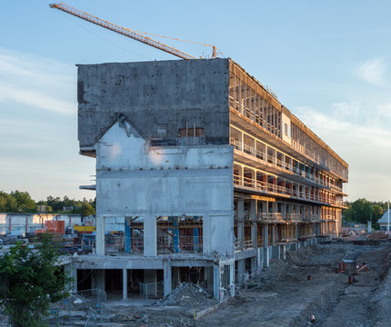 Ett hyreshus byggs vi gamla Porslins fabriken i Gustavsberg i en