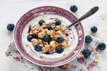 Muesli with berry and yogurt
