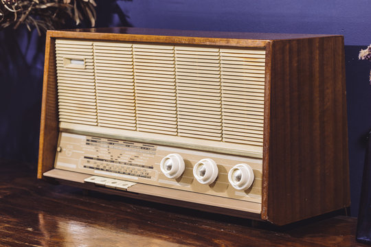 Old analogue vintage radio amplifier speaker