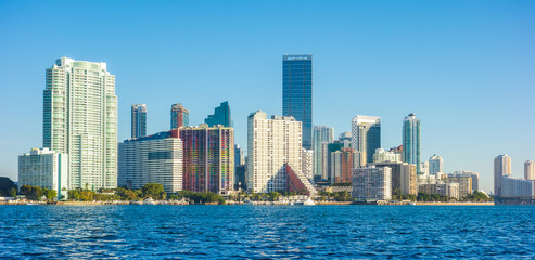 Obraz premium Miami Florida city skyline morning with blue sky